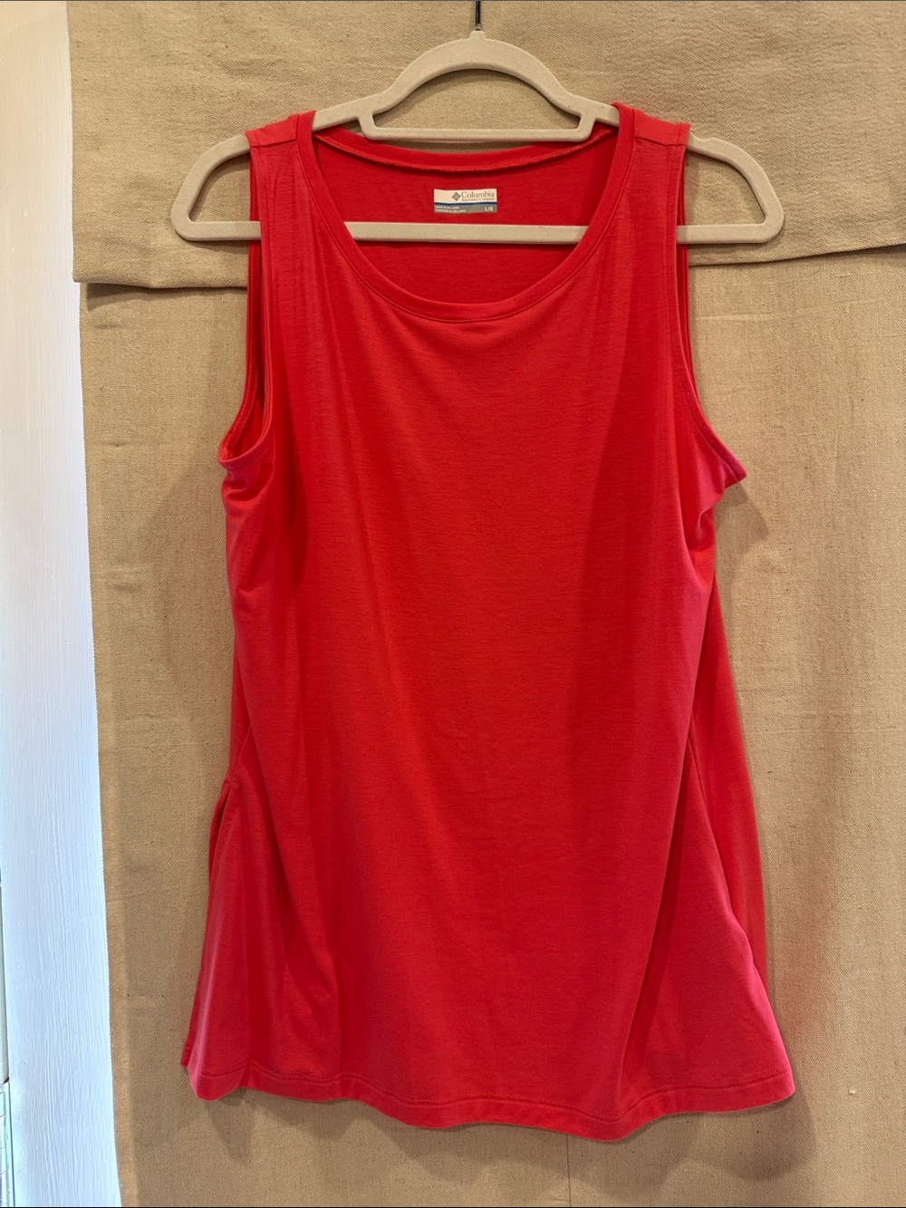 Columbia Women’s Melon color Athletic Tank Top